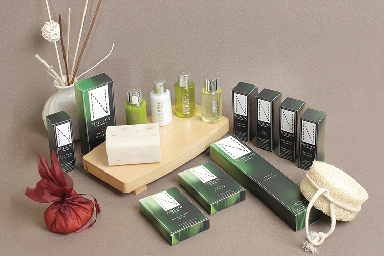 Kutulu Buklet Banyo Seti